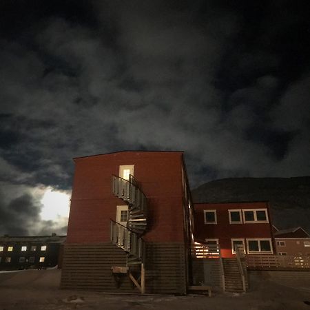 Haugen Pensjonat Svalbard Longyearbyen Exterior foto