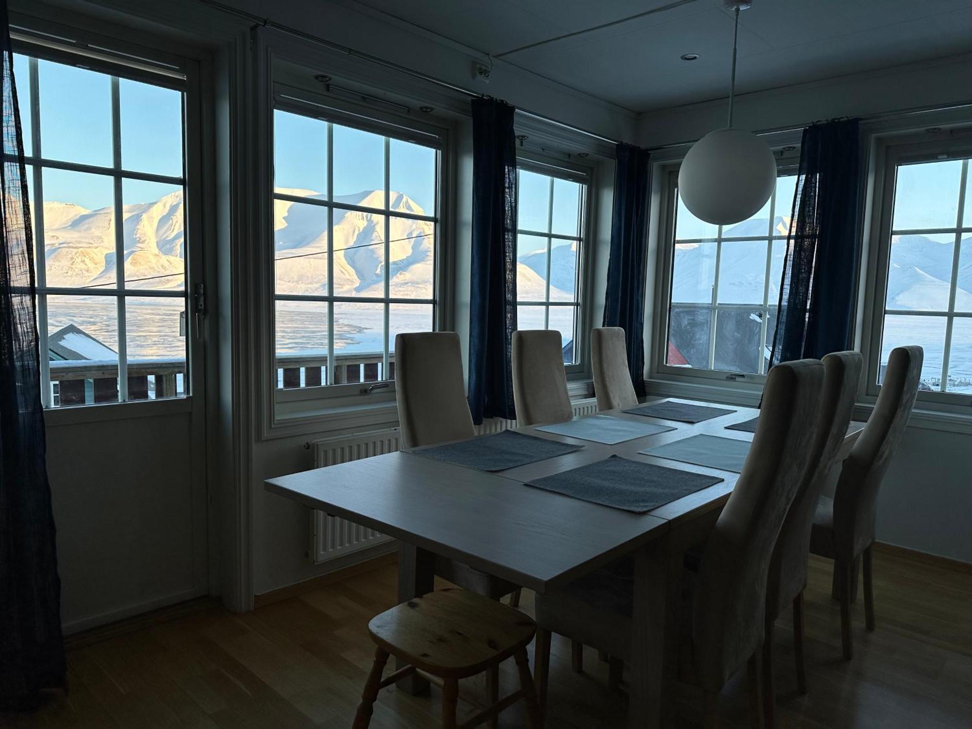 Haugen Pensjonat Svalbard Longyearbyen Zimmer foto