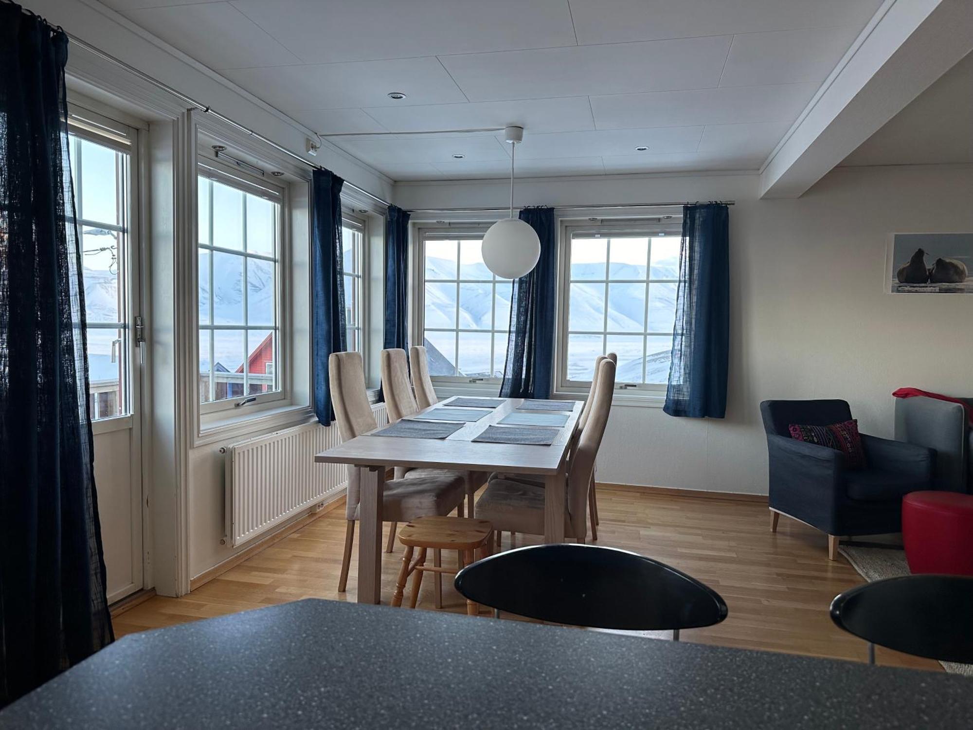 Haugen Pensjonat Svalbard Longyearbyen Zimmer foto